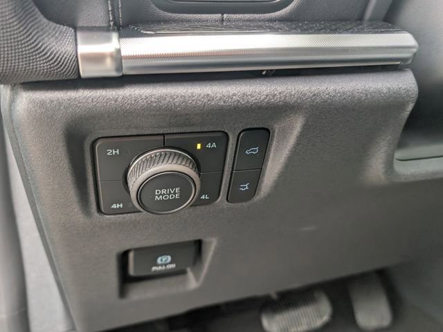 New 2025 Ford Expedition Platinum w/ Stealth Performance Package image 16