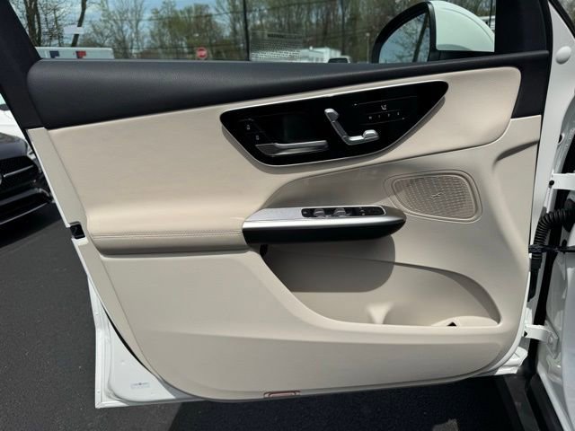 Used 2026 Mercedes-Benz GLC 300 4MATIC image 19
