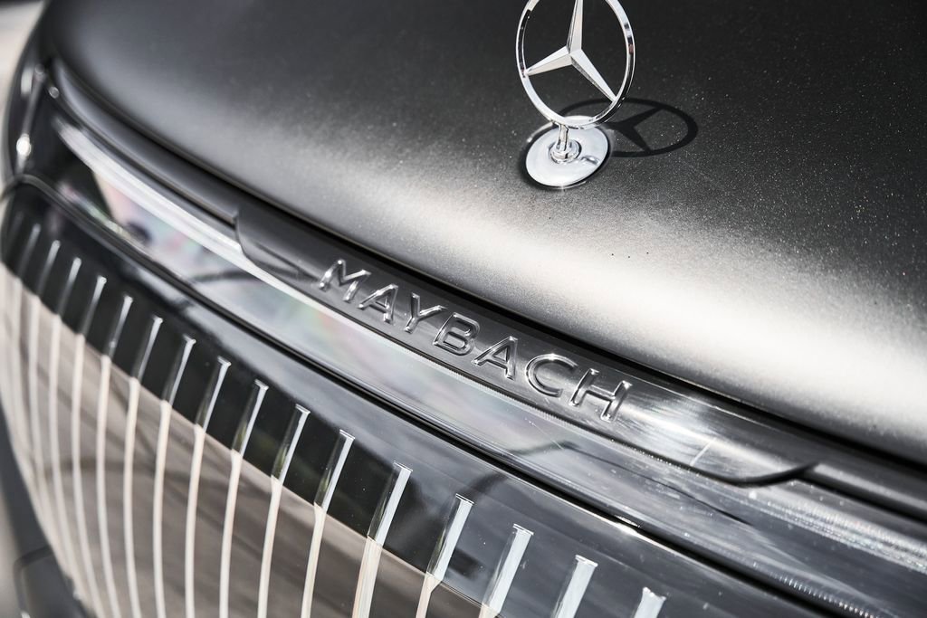 Used 2024 Mercedes-Benz Maybach EQS 680 4MATIC image 8
