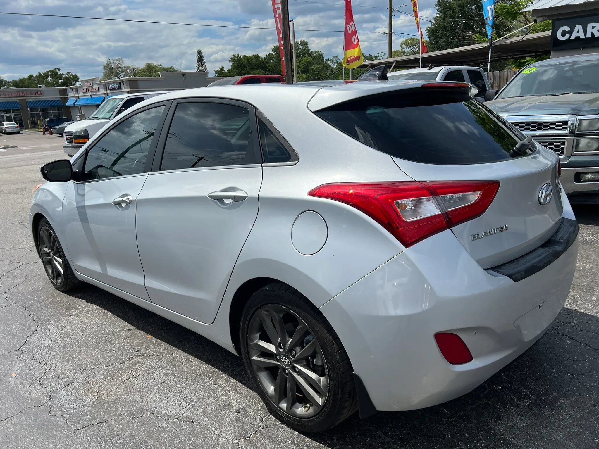 Used 2016 Hyundai Elantra GT w/ Option Group 03 FWD image 7