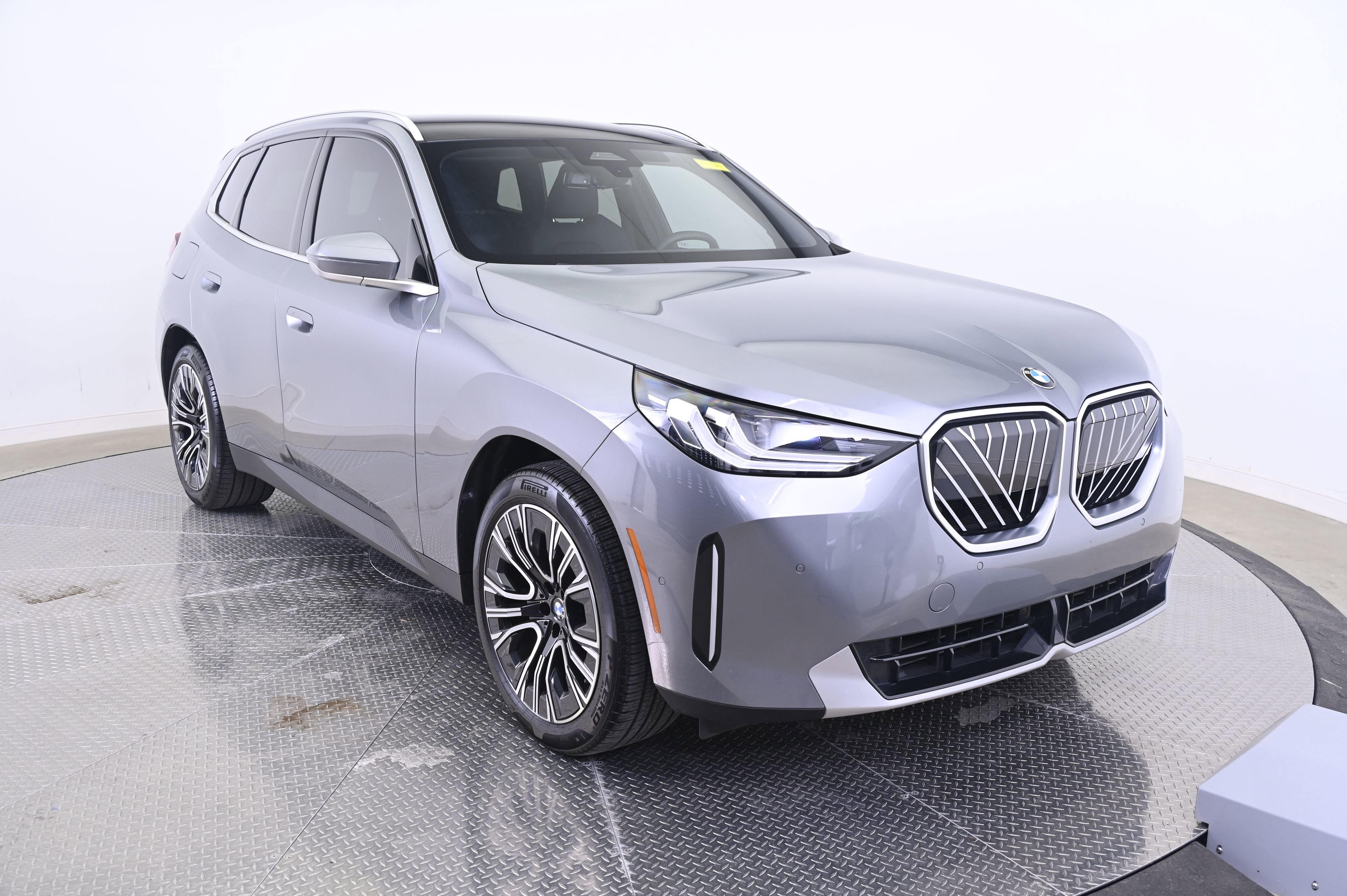 Used 2025 BMW X3 xDrive30i w/ Convenience Package image 9