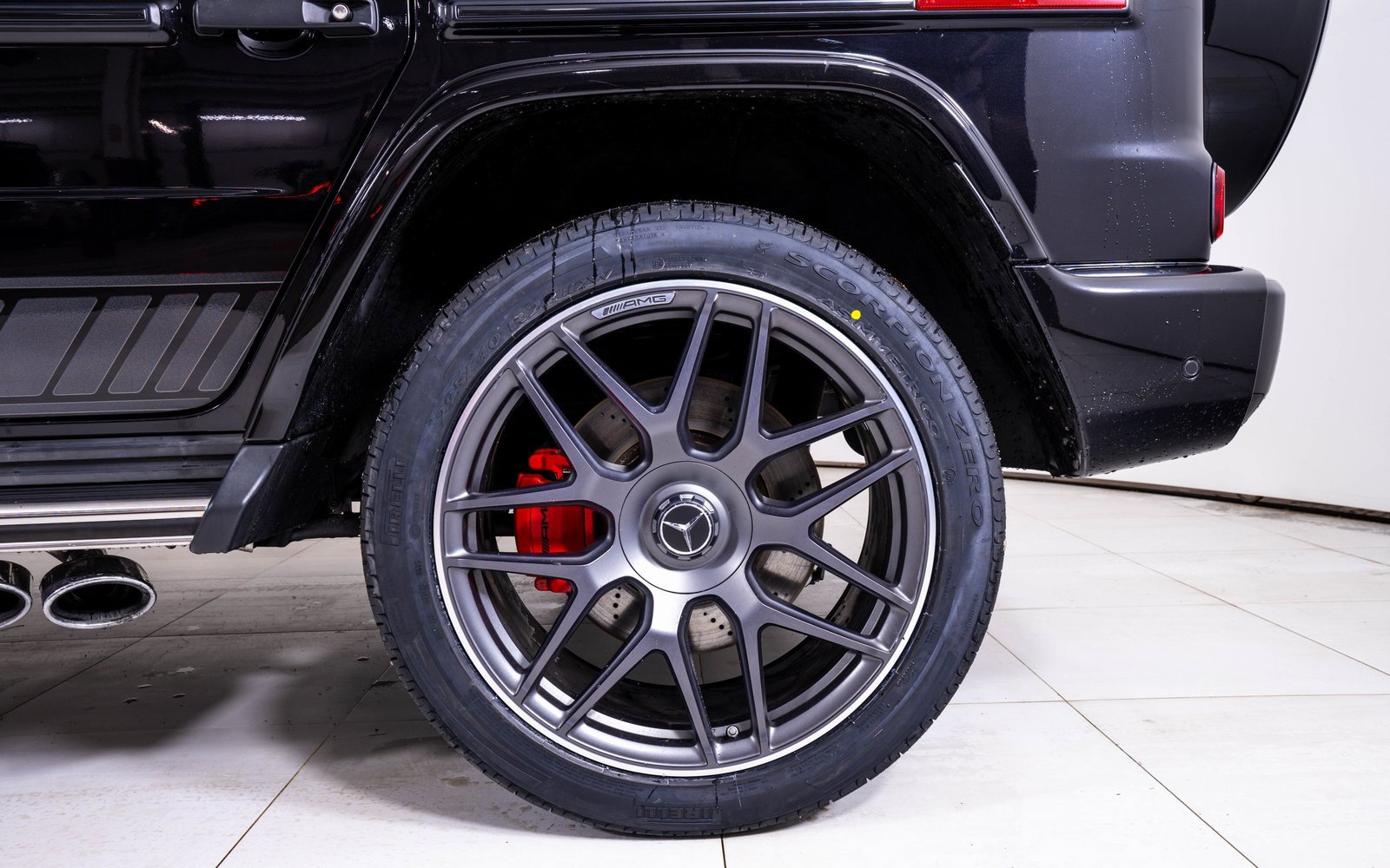 Used 2022 Mercedes-Benz G 63 AMG 4MATIC w/ AMG Night Package image 11