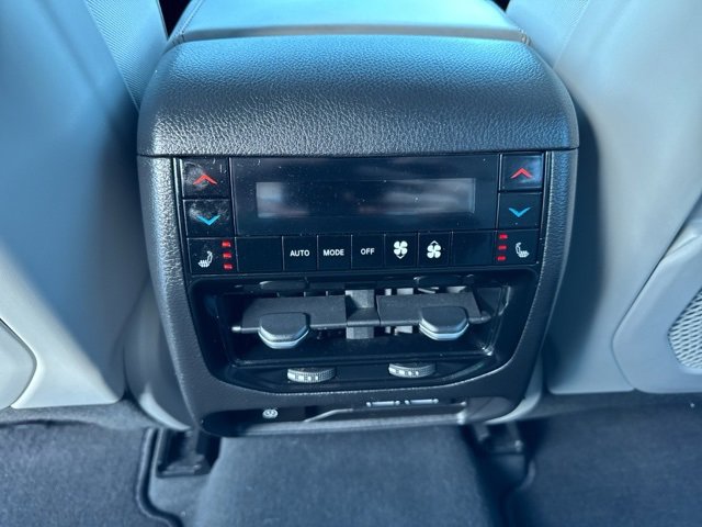 Used 2022 Jeep Grand Cherokee Overland w/ Advanced Protech Group III image 15