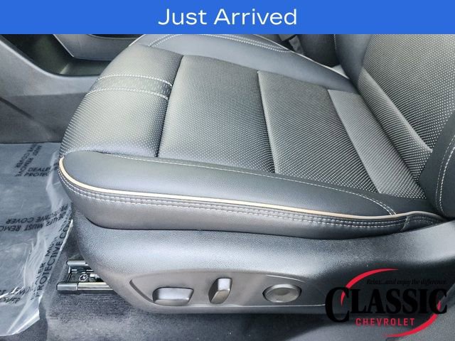 Used 2025 Chevrolet Traverse High Country image 36