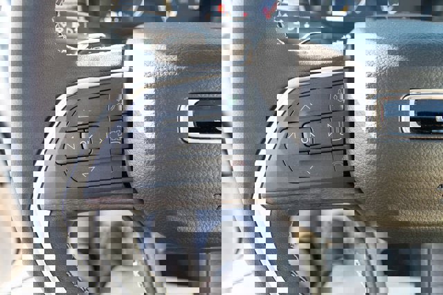 New 2025 Jeep Grand Cherokee L Limited w/ Luxury Tech Group II image 24