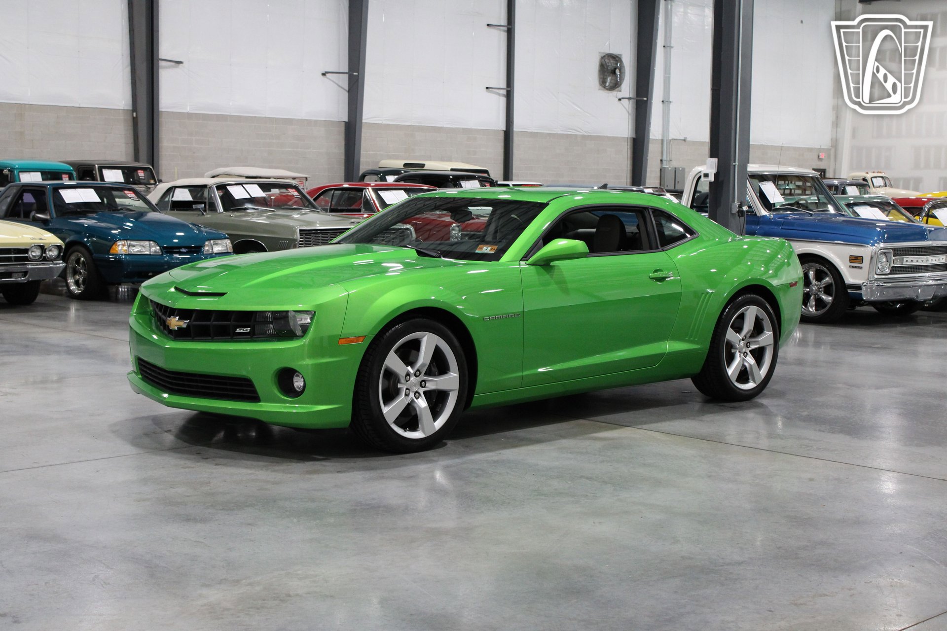 Used 2011 Chevrolet Camaro SS image 2