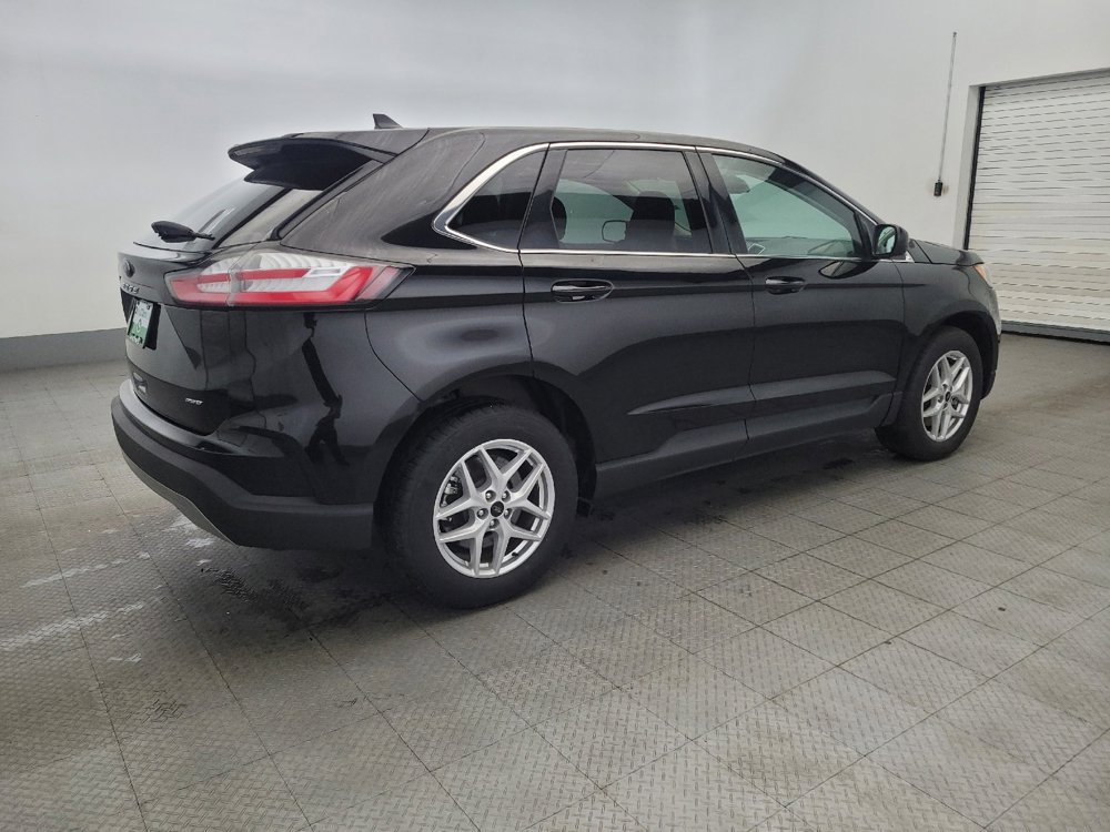 Used 2024 Ford Edge SEL image 10
