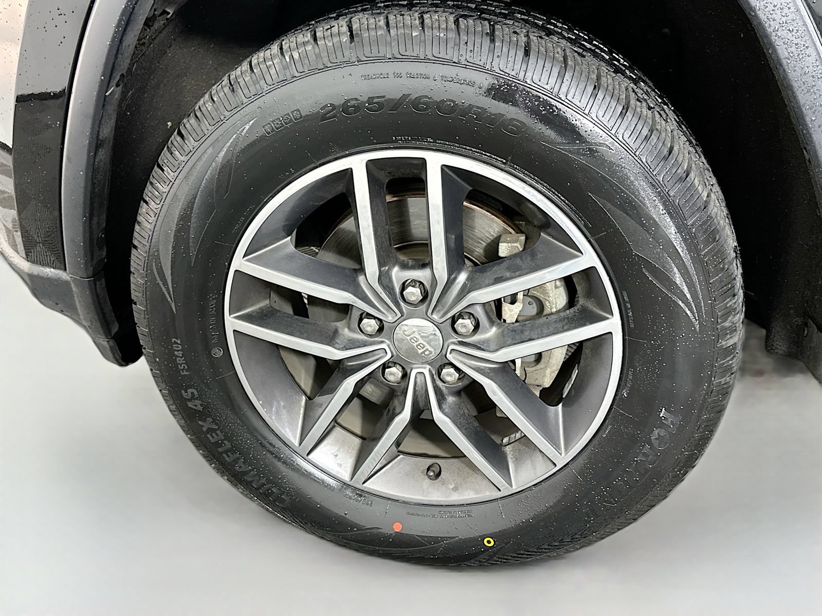 Used 2018 Jeep Grand Cherokee Limited AWD/4WD image 31