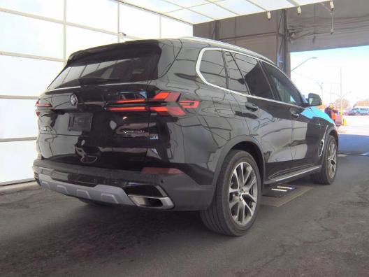 Used 2024 BMW X5 xDrive40i AWD/4WD image 2