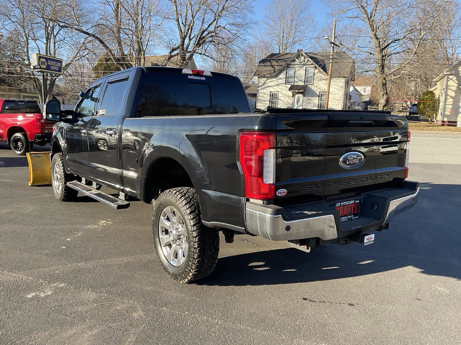 Used 2019 Ford F250 Lariat w/ Lariat Ultimate Package image 3