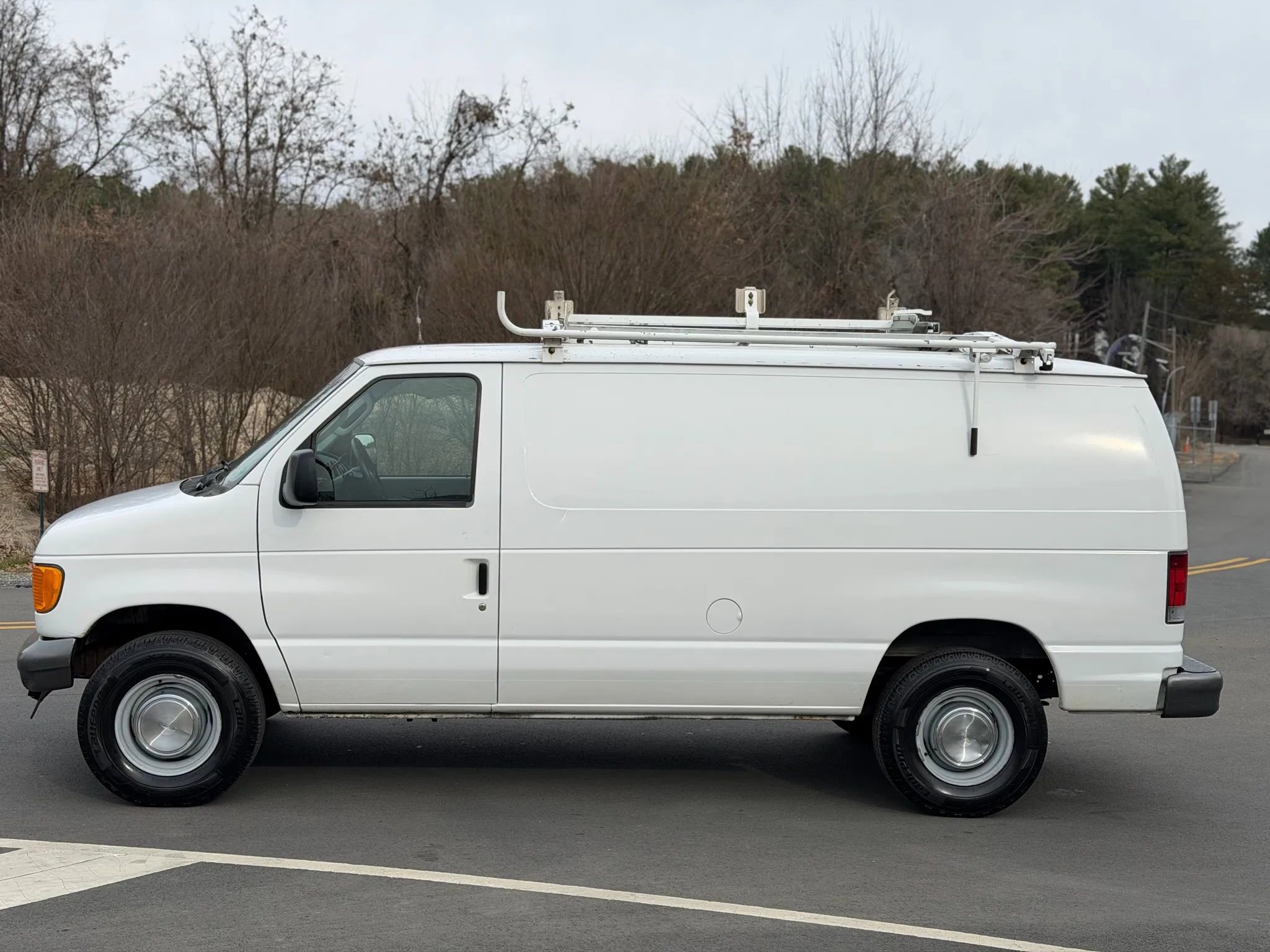 Used 2006 Ford E-250 and Econoline 250 image 5