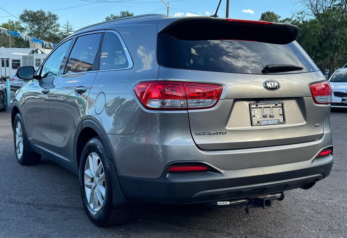 Used 2017 Kia Sorento AWD image 5