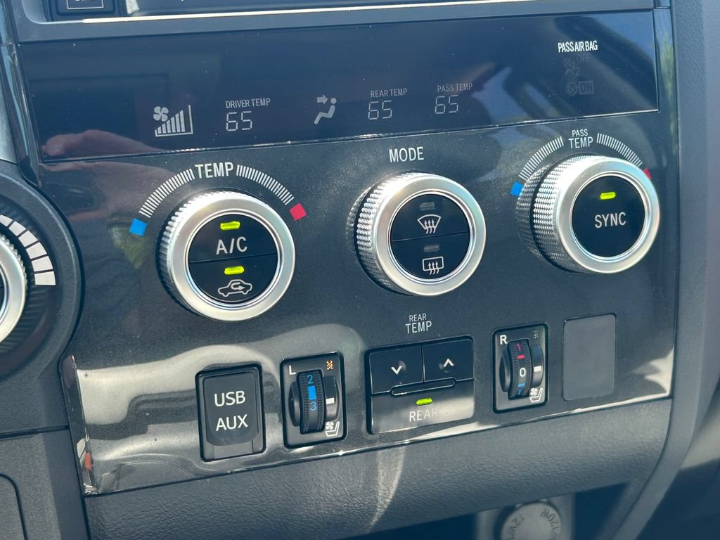 Used 2019 Toyota Sequoia Platinum RWD image 39