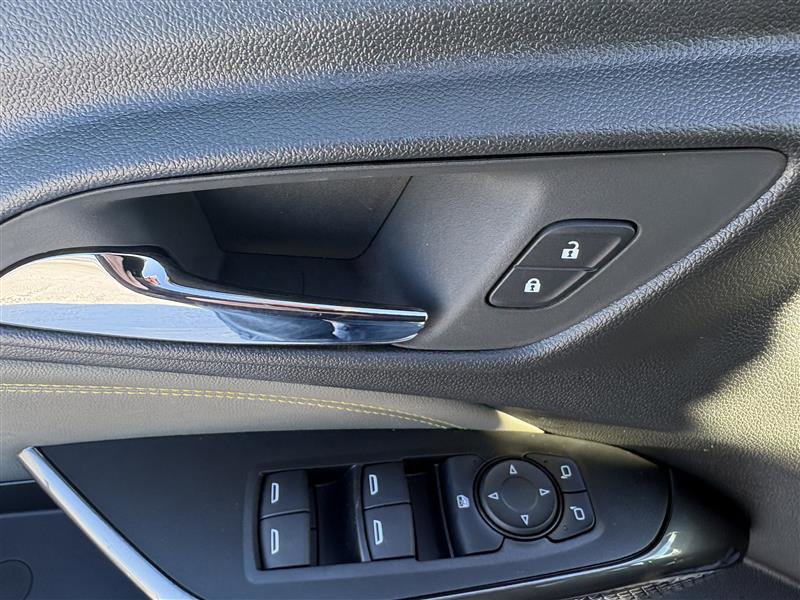 New 2026 Chevrolet Trax ACTIV w/ Sunroof Package FWD image 10