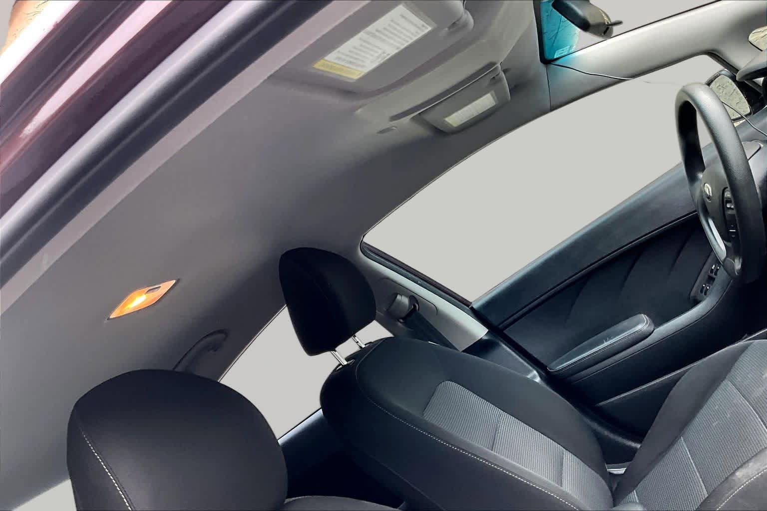 Used 2018 Kia Forte LX FWD image 14