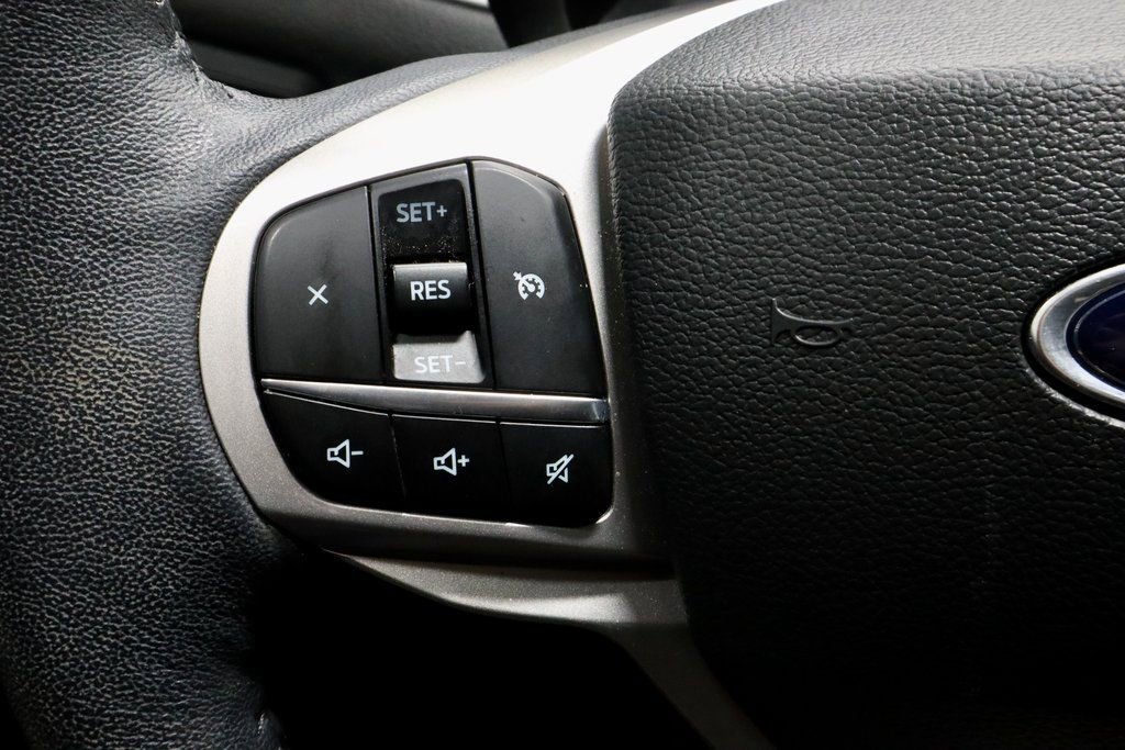 Certified 2022 Ford Explorer XLT w/ Equipment Group 202A image 27