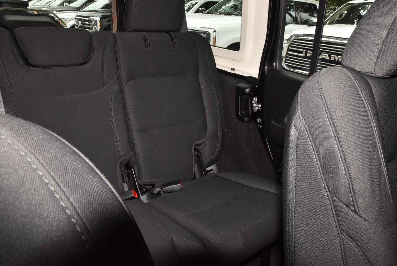 Used 2021 Jeep Wrangler Unlimited Sport AWD/4WD image 22