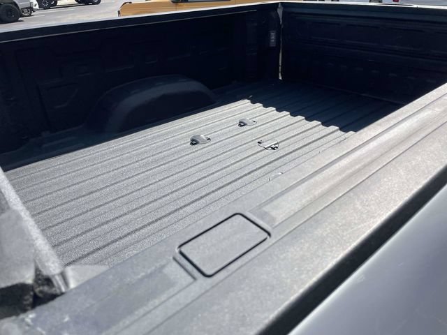 Used 2023 Chevrolet Silverado 2500 Custom w/ Gooseneck/5TH Wheel Package AWD/4WD image 12