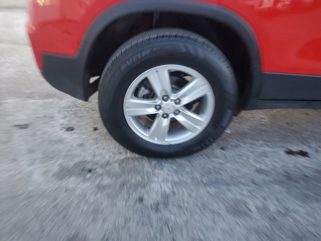 Used 2020 Chevrolet Trax LS w/ Tint and Cruise Package image 10