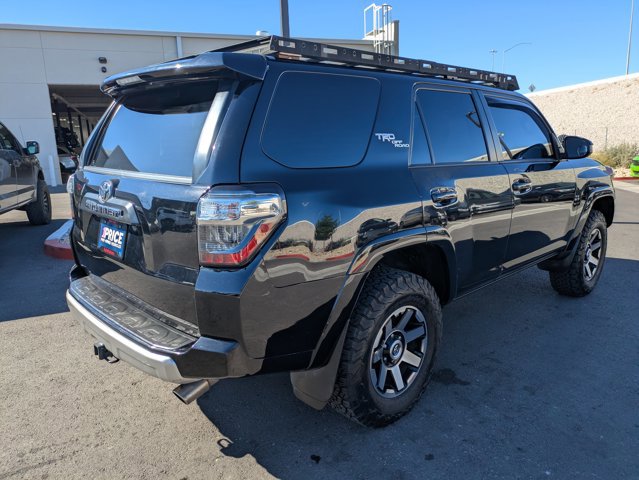 Used 2018 Toyota 4Runner TRD Off-Road image 5