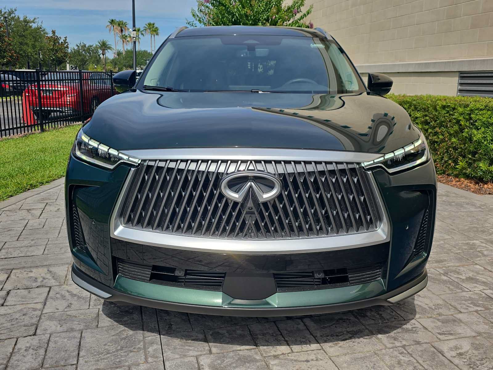Certified 2026 INFINITI QX60 Luxe w/ Cargo Package FWD image 2