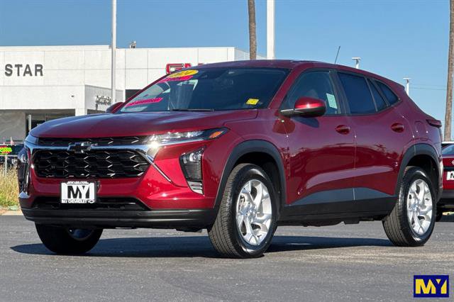 Used 2024 Chevrolet Trax LS w/ LS Convenience Package image 8