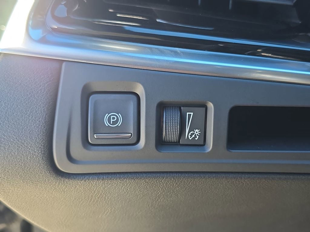 Used 2023 Cadillac XT6 Sport image 31