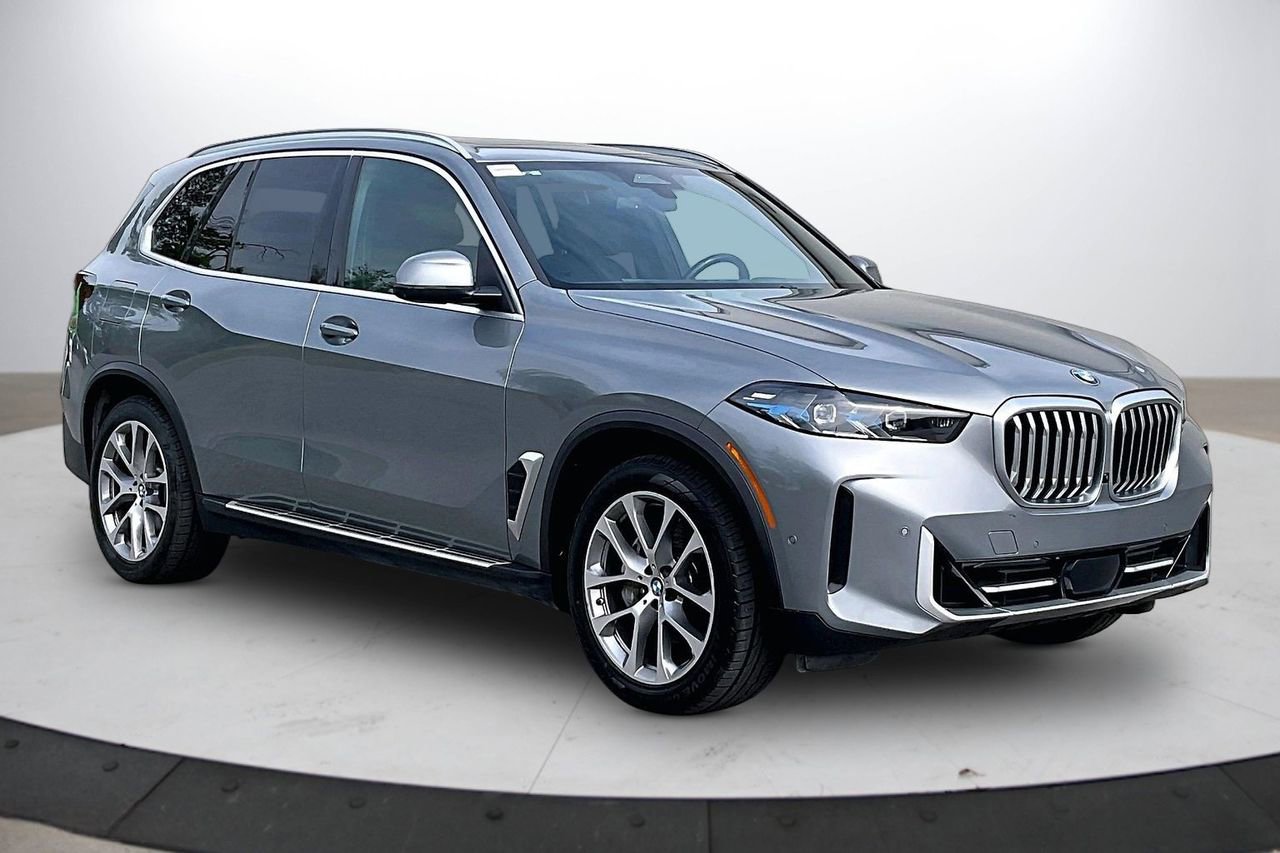 Used 2024 BMW X5 xDrive40i AWD/4WD image 2