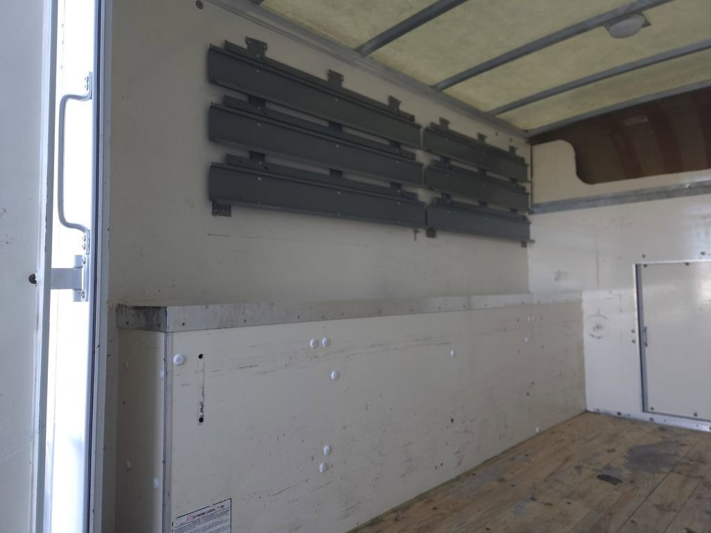 Used 2014 Chevrolet Express 3500 image 13