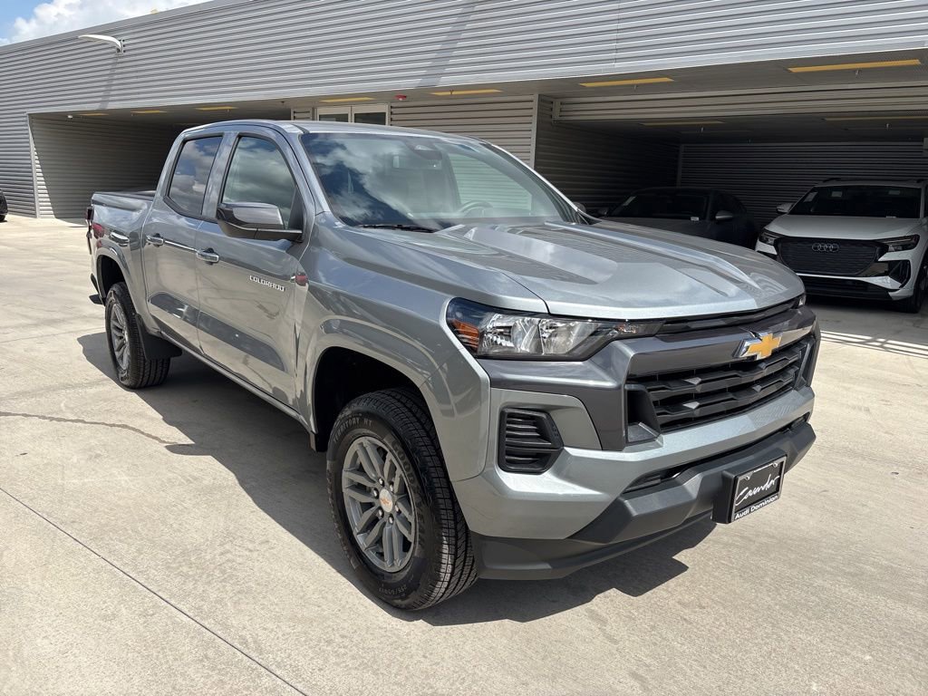 Used 2026 Chevrolet Colorado LT w/ Advanced Trailering Package RWD image 3