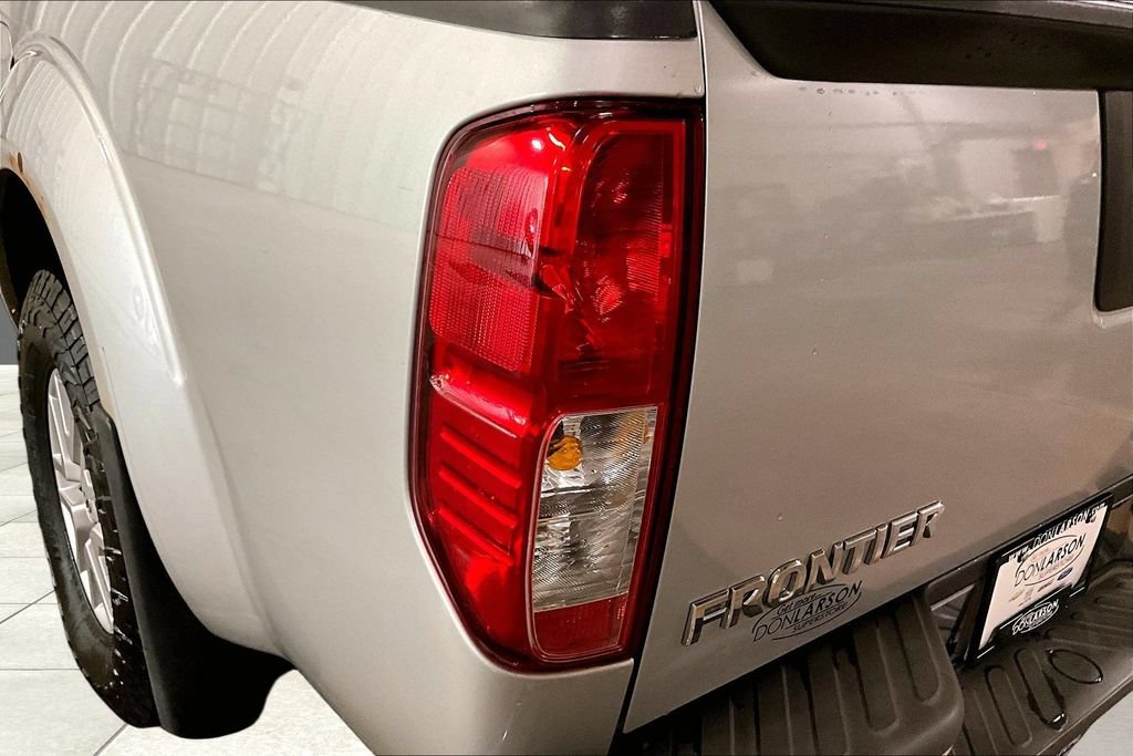Used 2017 Nissan Frontier SV AWD/4WD image 9