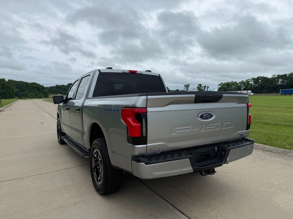 Used 2023 Ford F150 Lightning XLT AWD/4WD image 6