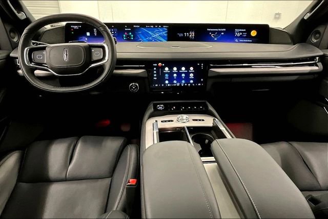 Used 2025 Lincoln Navigator Reserve w/ Jet Appearance Package image 19