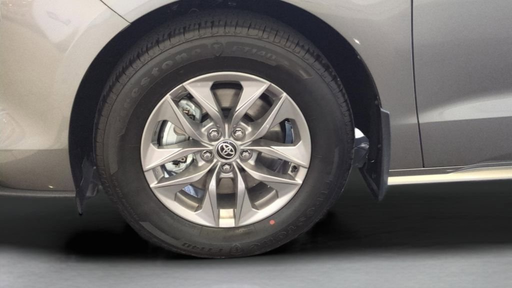 New 2026 Toyota Sienna XLE FWD image 26
