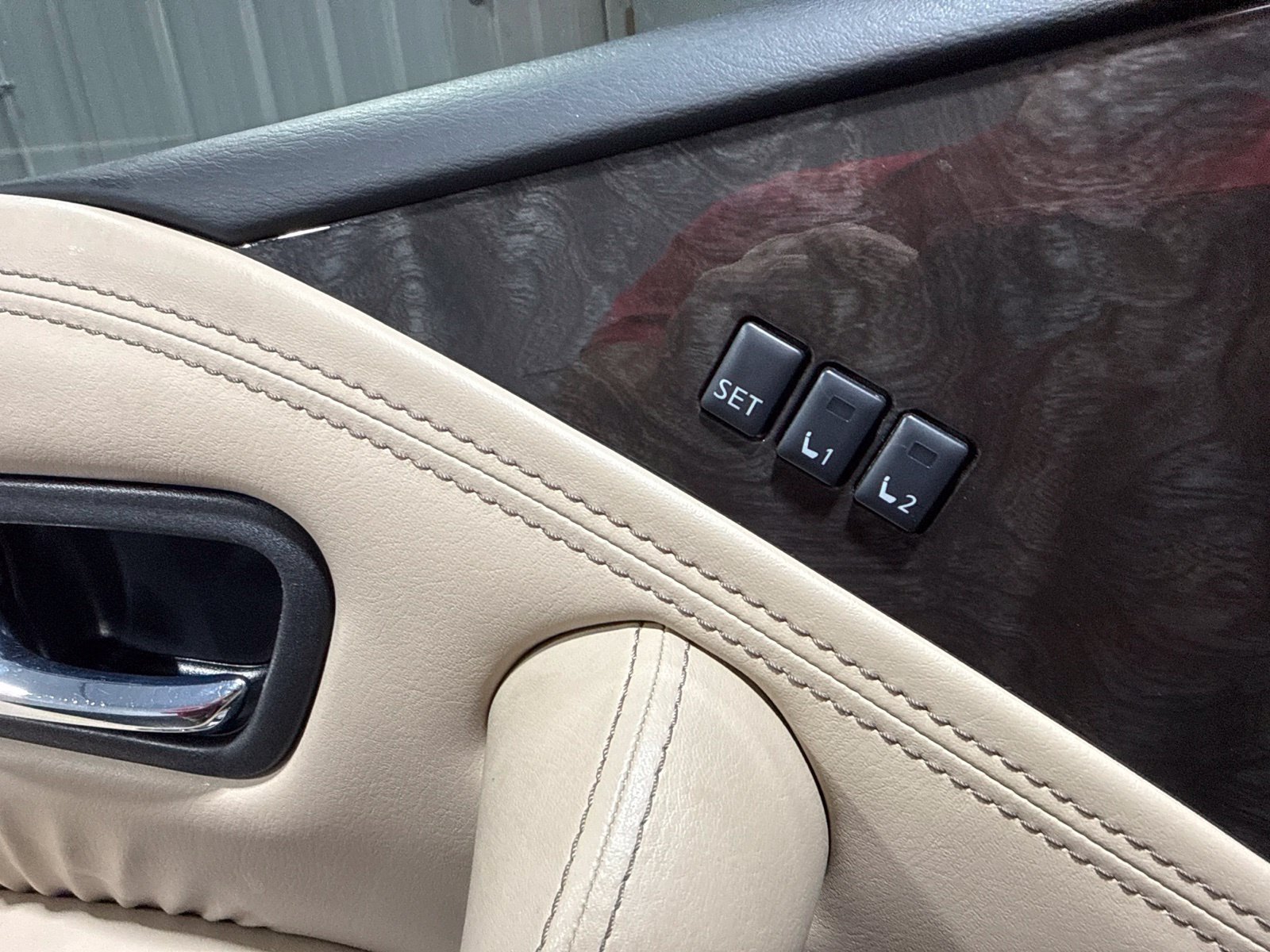 Used 2023 Nissan Armada Platinum w/ Captain's Chairs Package AWD/4WD image 34