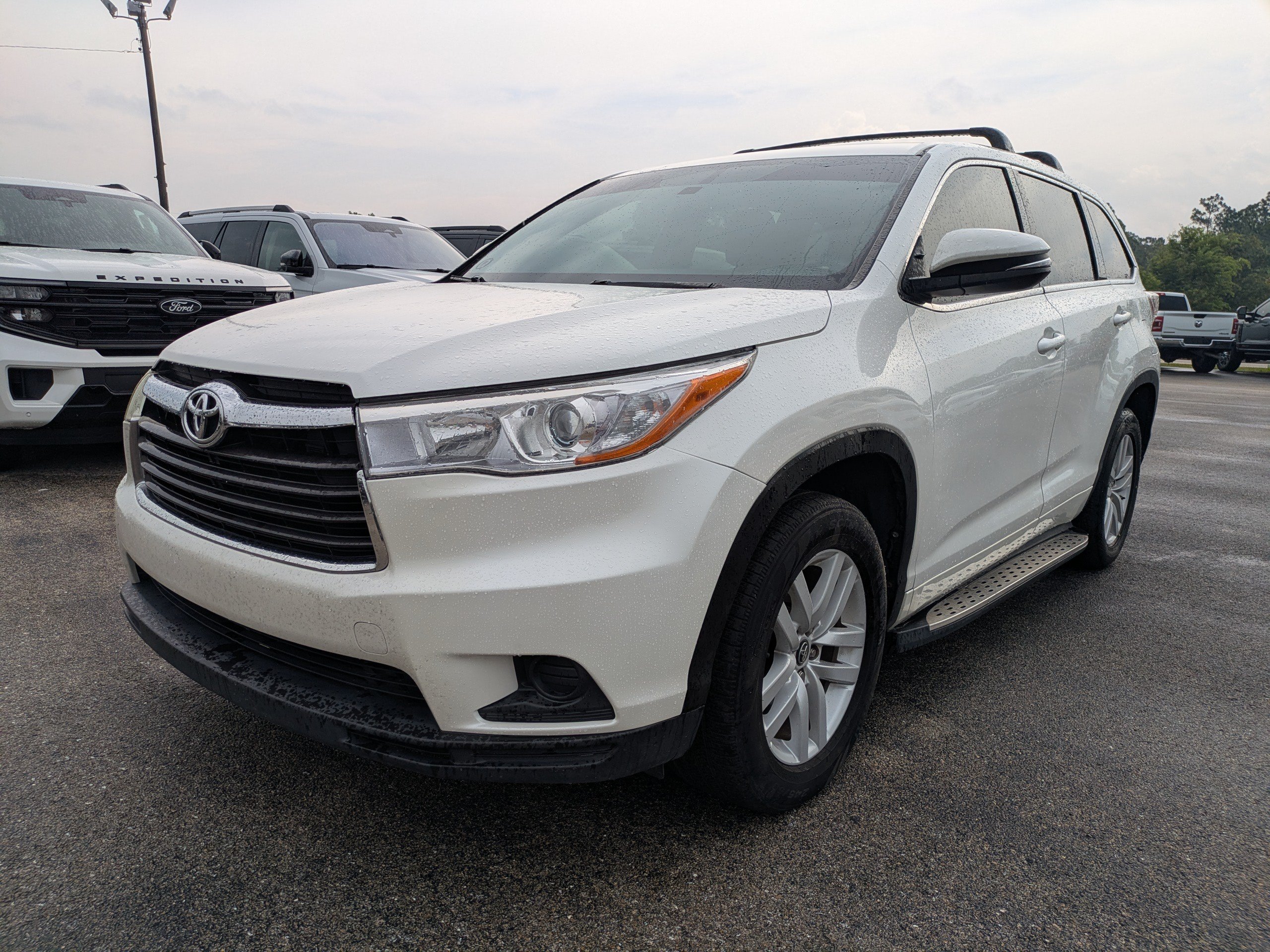 Used 2016 Toyota Highlander LE FWD image 8