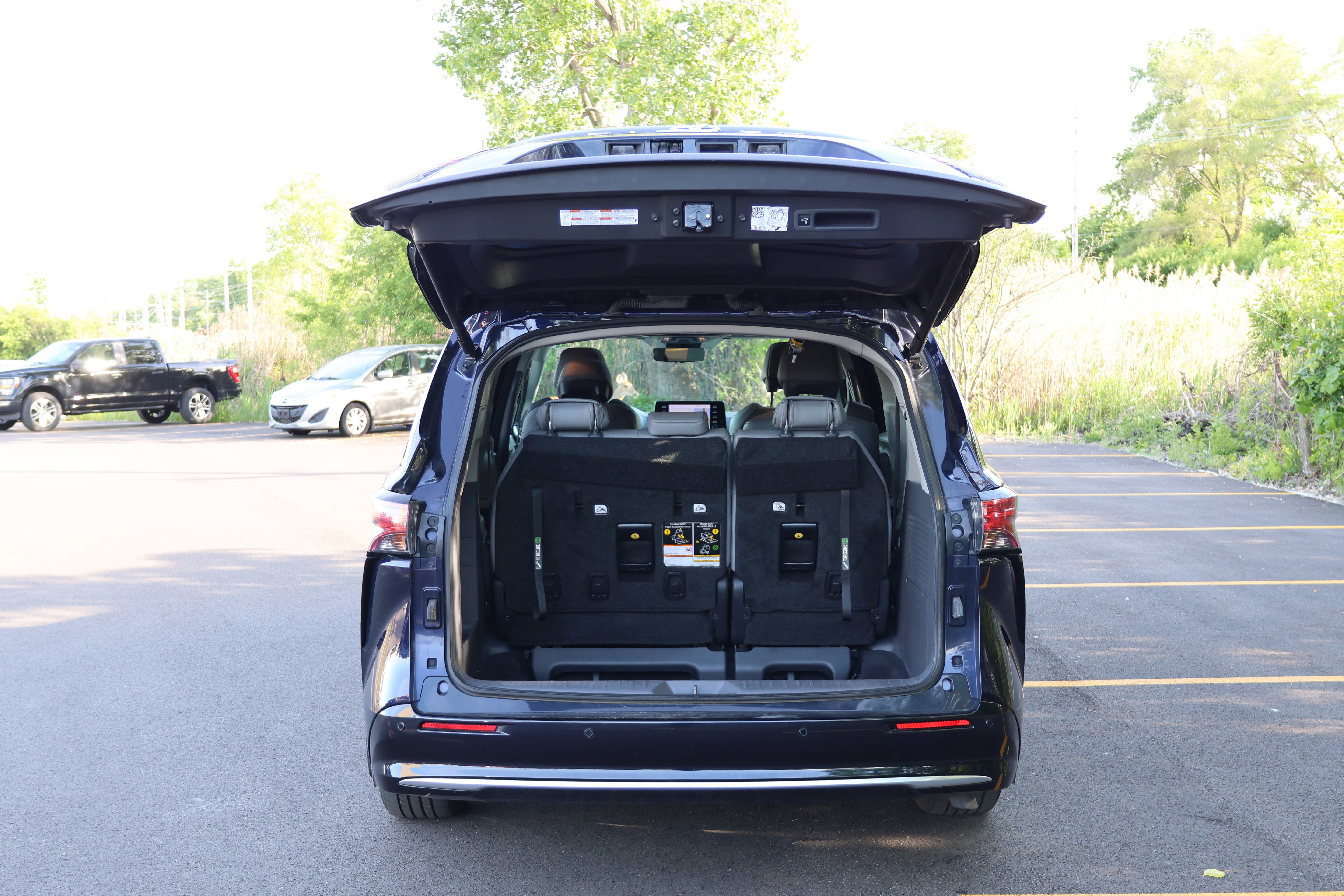 Certified 2023 Toyota Sienna Limited AWD/4WD image 6