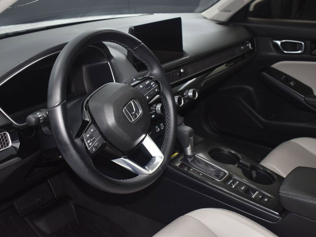Used 2024 Honda Civic Touring image 5