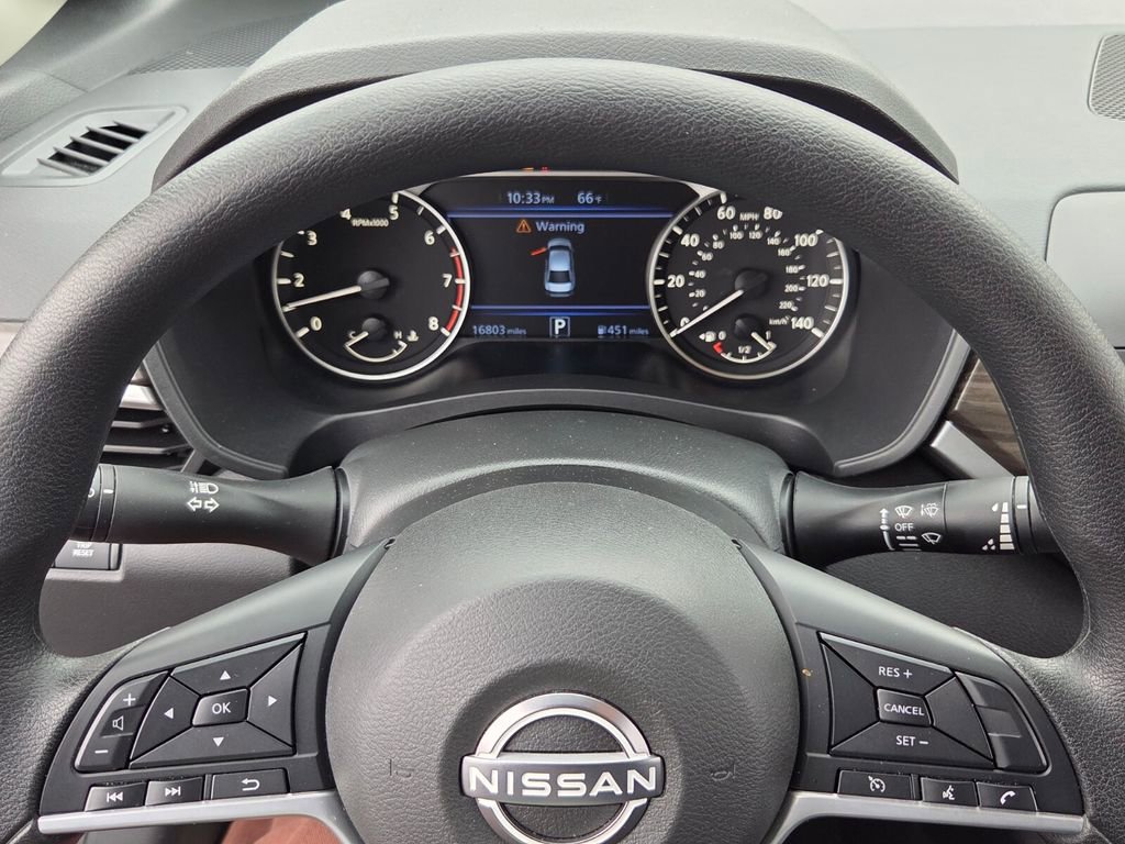 Used 2025 Nissan Altima 2.5 SV image 21