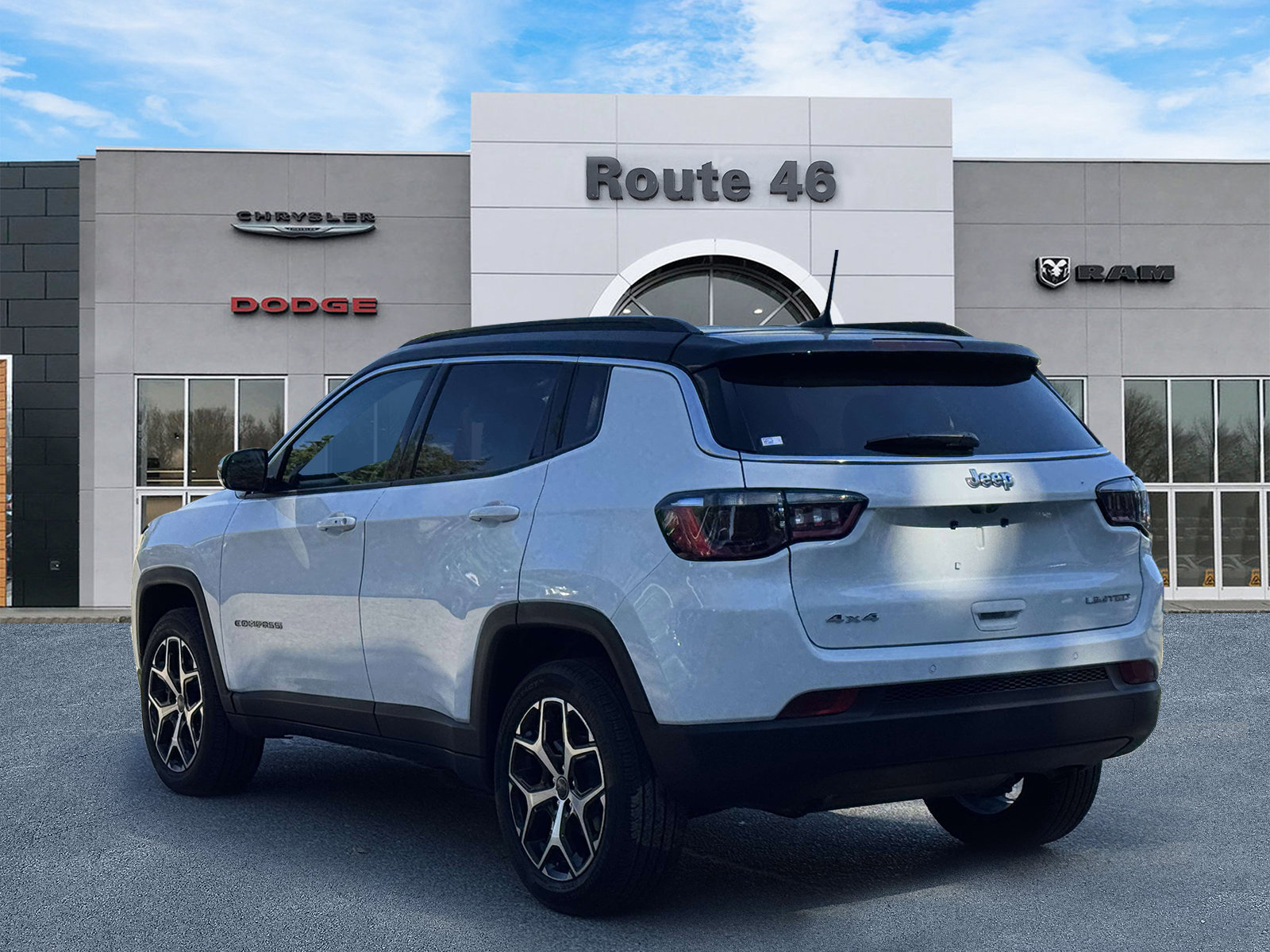 Used 2025 Jeep Compass Limited AWD/4WD image 4