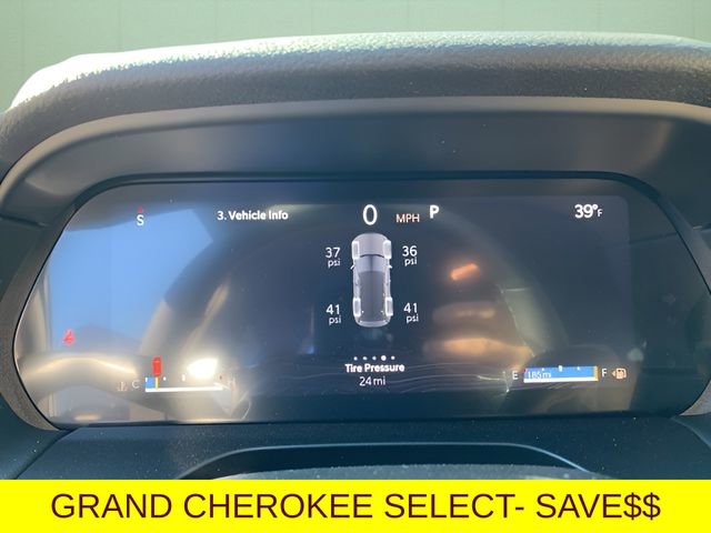 New 2025 Jeep Grand Cherokee Limited w/ Black Appearance Package image 23