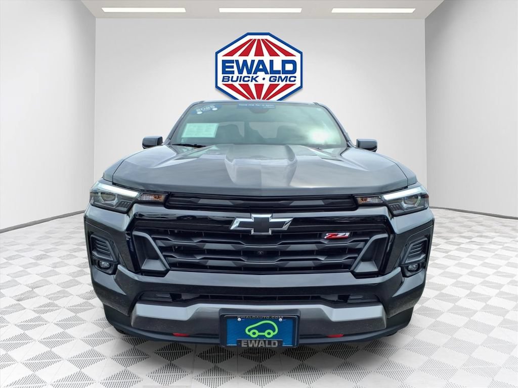 Certified 2025 Chevrolet Colorado Z71 w/ Technology Package AWD/4WD image 6