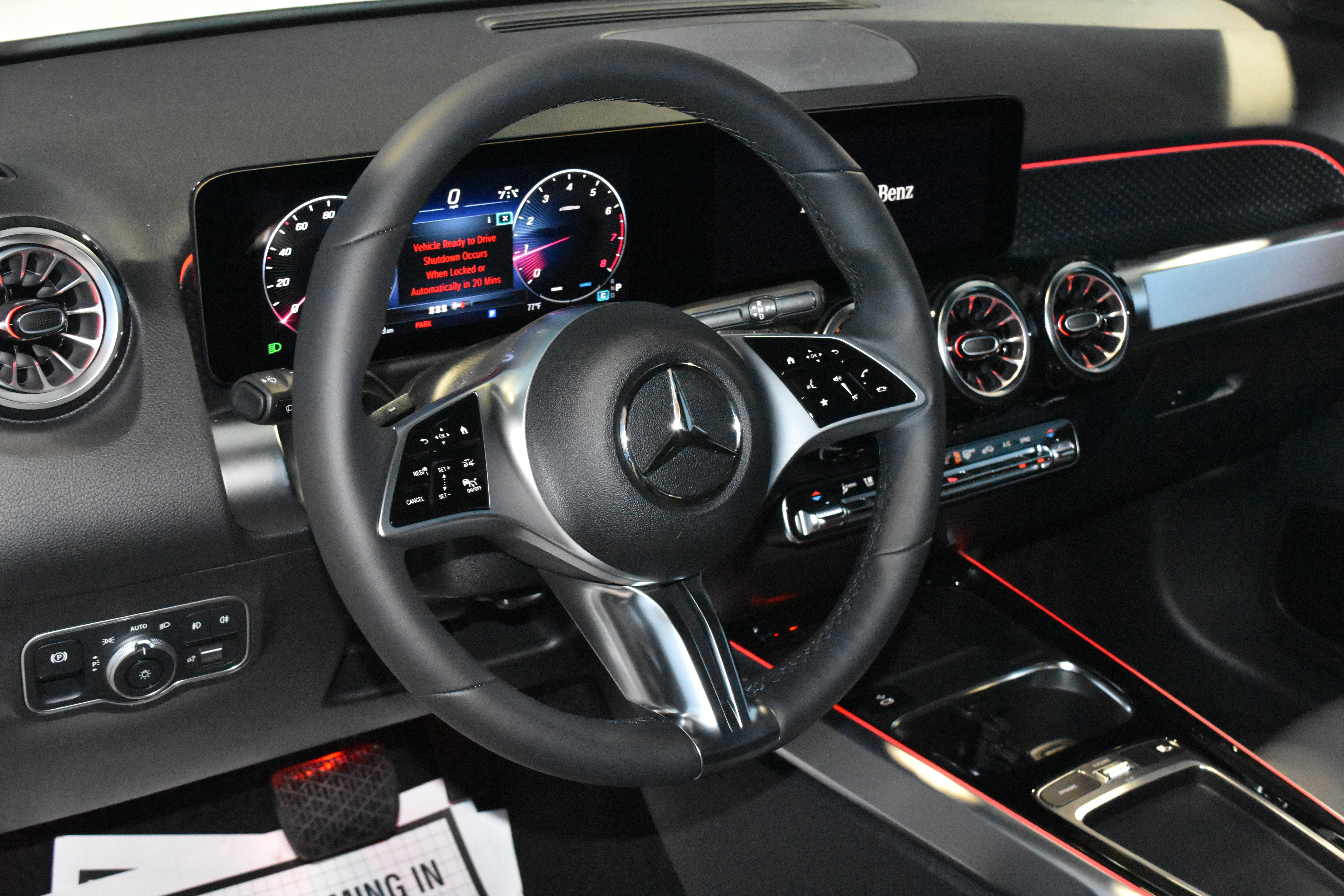 New 2026 Mercedes-Benz GLB 250 4MATIC image 2