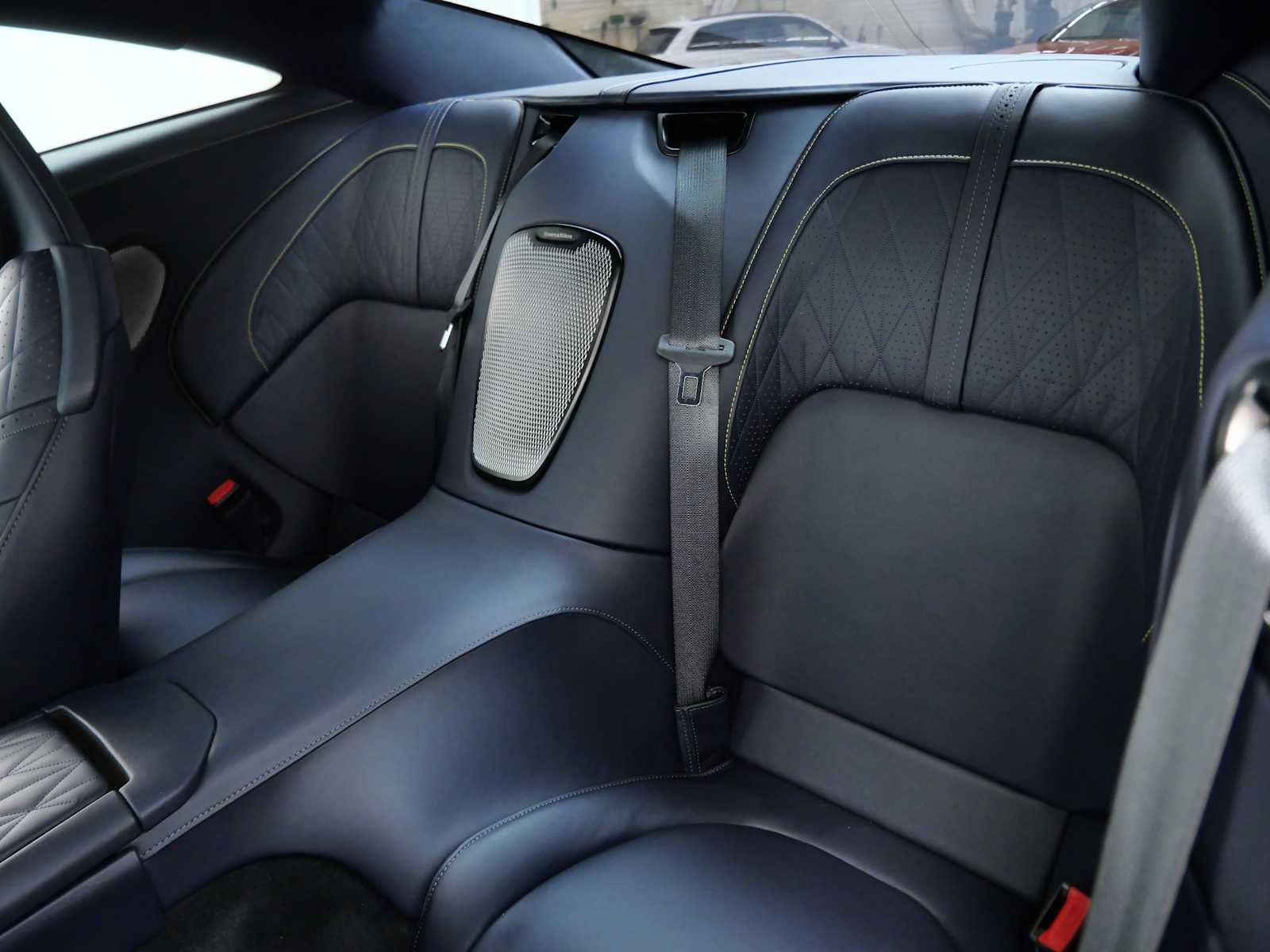 Used 2024 Aston Martin DB12 Coupe image 21