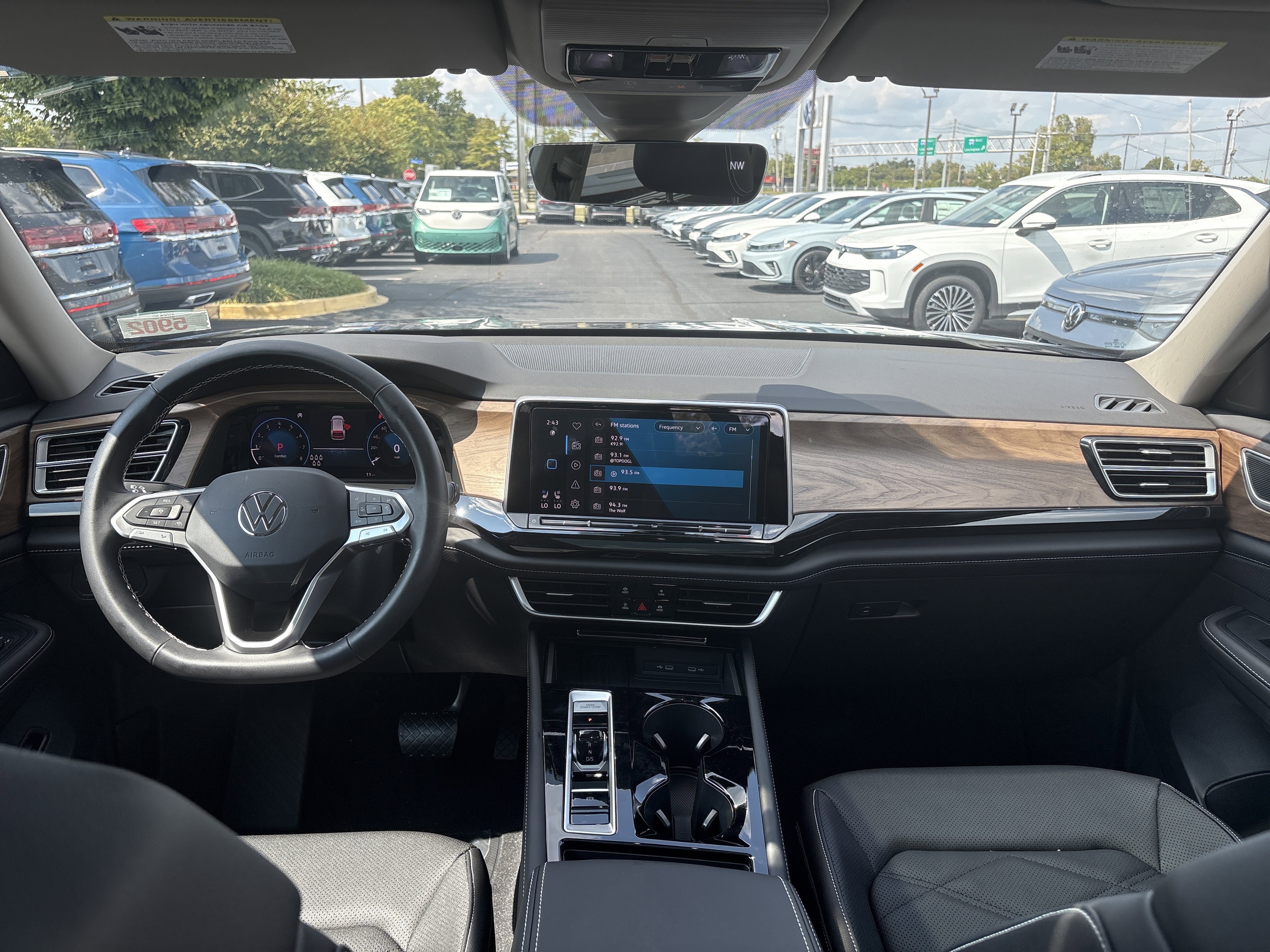 New 2026 Volkswagen Atlas SE image 28