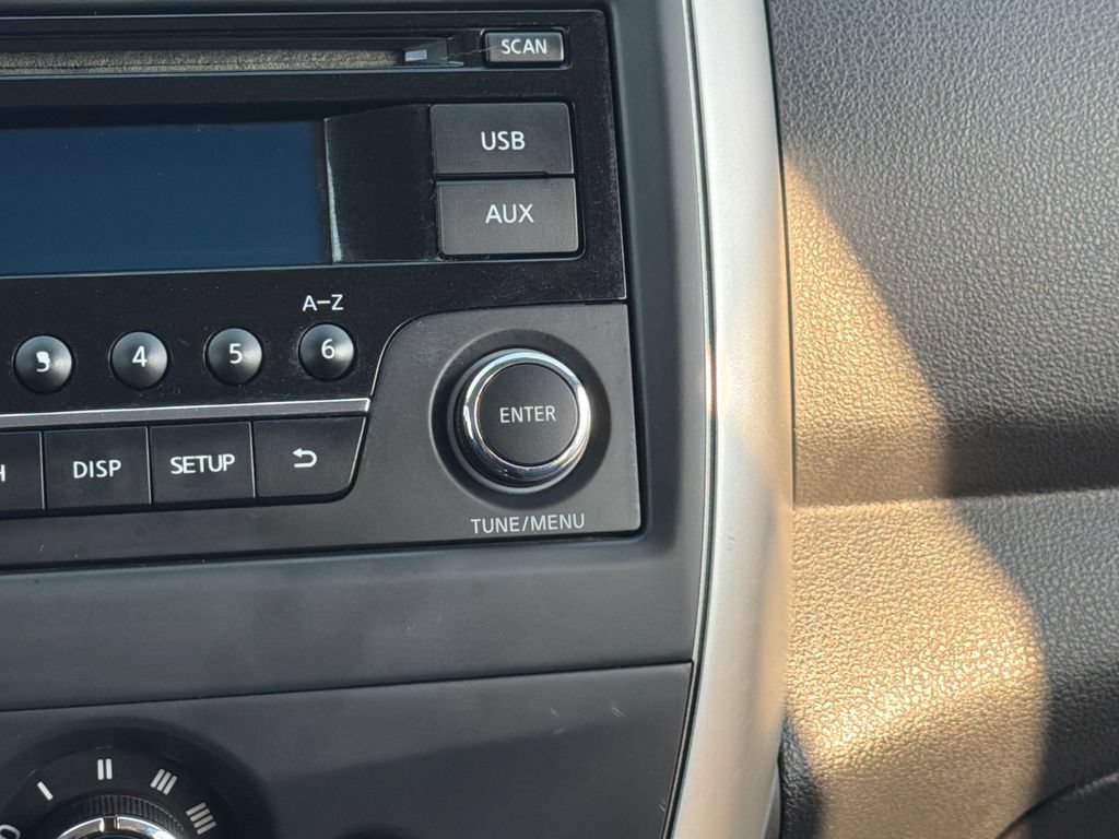 Used 2016 Nissan Versa SV w/ SV Appearance Package FWD image 13