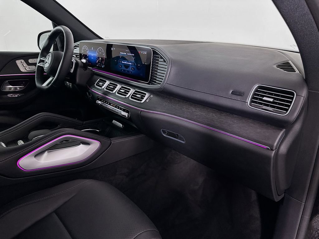 Used 2025 Mercedes-Benz GLS 450 4MATIC image 31