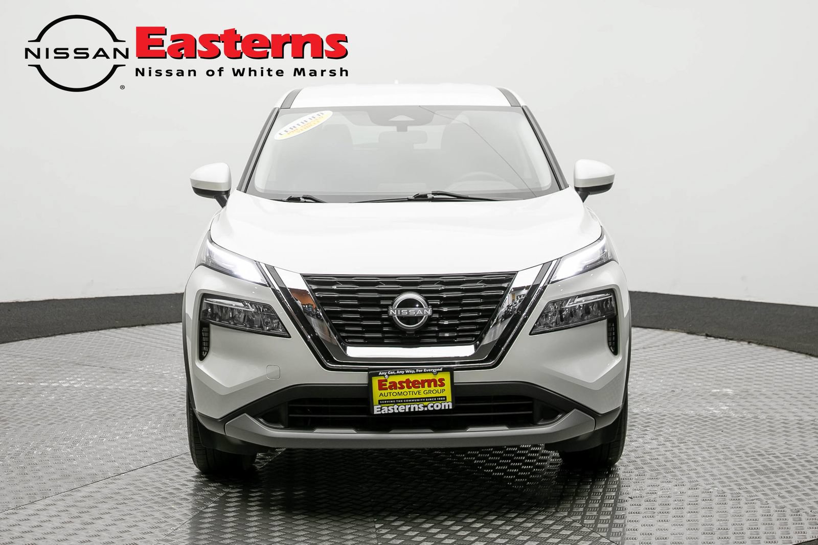 Used 2023 Nissan Rogue SV AWD/4WD image 2