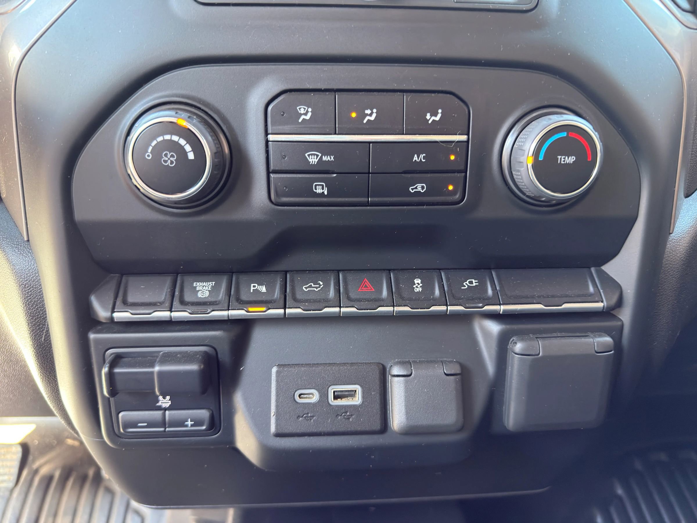 Used 2023 Chevrolet Silverado 2500 W/T w/ Gooseneck/5TH Wheel Package image 15