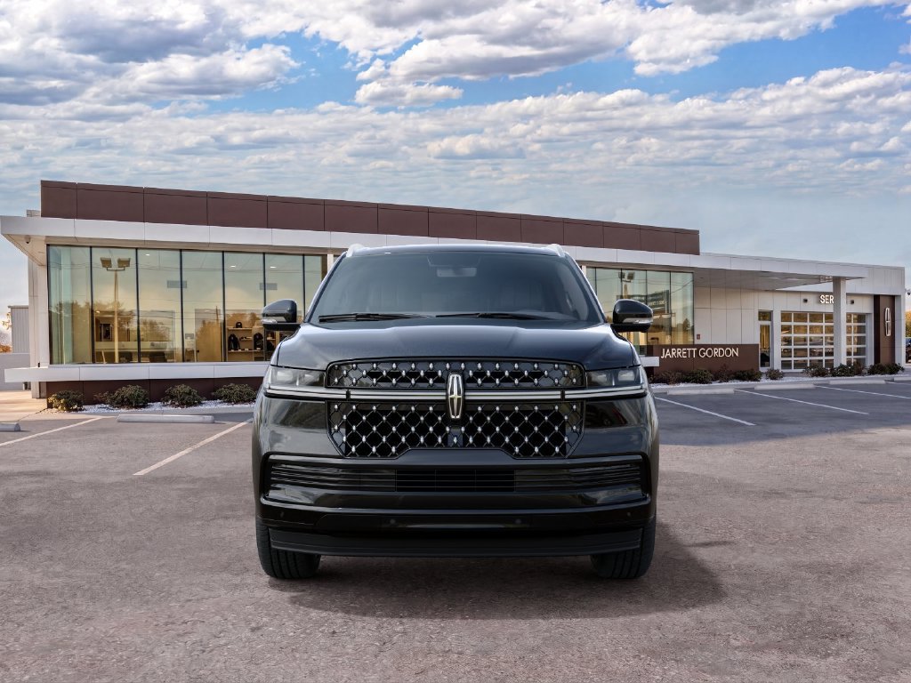 New 2027 Lincoln Navigator L Black Label AWD/4WD image 3